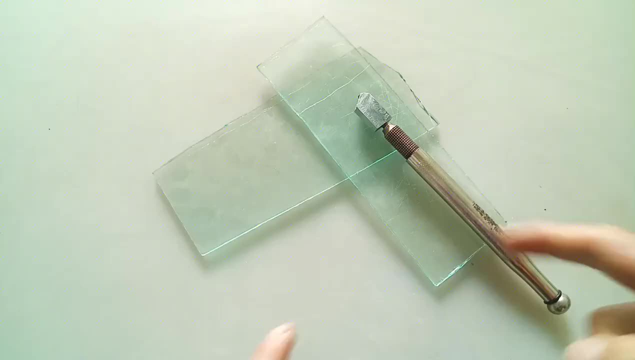 今天才知道，原來(lái)不用玻璃刀也能裁割玻璃，方法簡(jiǎn)單好用，漲知識(shí)#硬聲創(chuàng)作季 