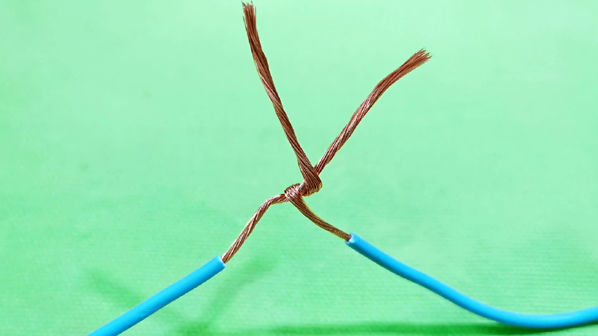 低溫焊錫絲真是好東西，不用電也不用烙鐵，打火機就能給電線燙錫#硬聲創作季 
