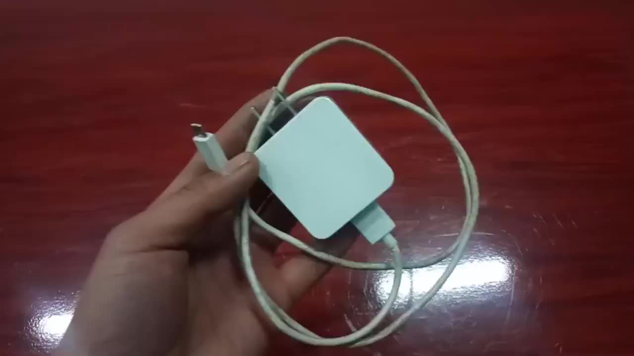 才知道手機(jī)充電器剪斷后作用真多，可以當(dāng)萬(wàn)用表，測(cè)通斷，量電阻#硬聲創(chuàng)作季 