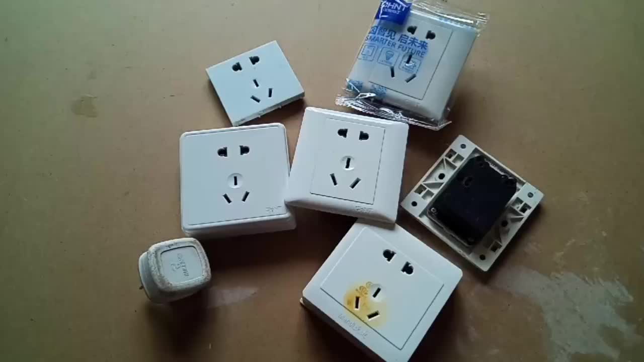 為什么插座上都有一個小凹槽？這個救命小設計，很多人都不知道#硬聲創作季 