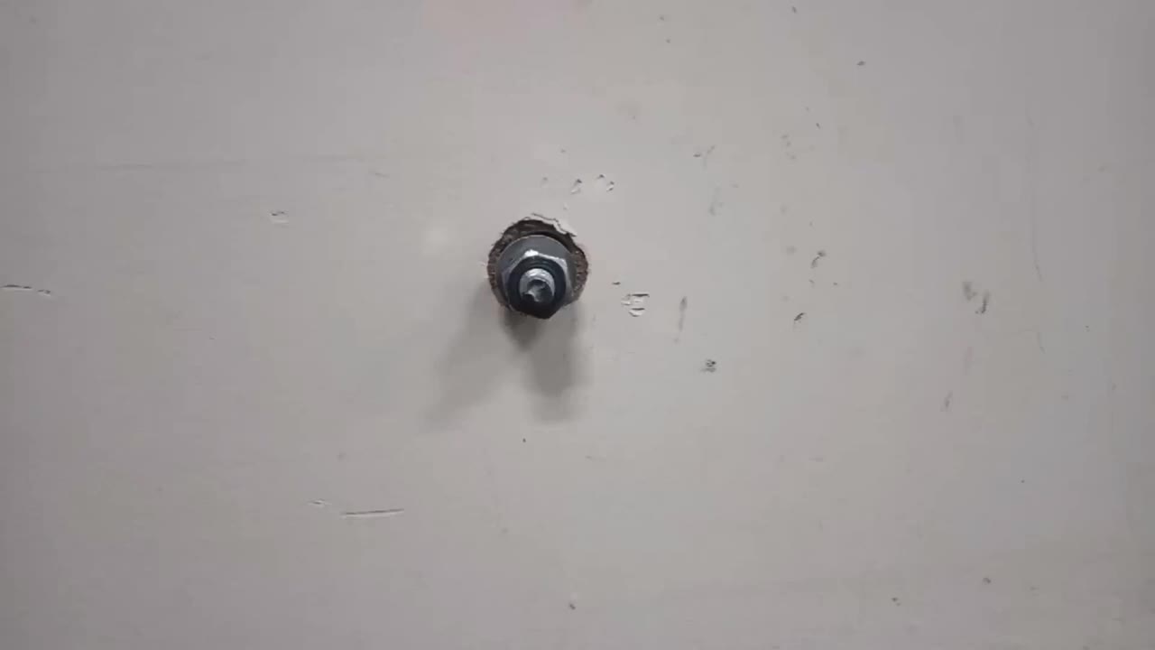 膨脹螺絲在墻上打錯位置了？先別著急，師傅教你這個方法快速取出#硬聲創(chuàng)作季 