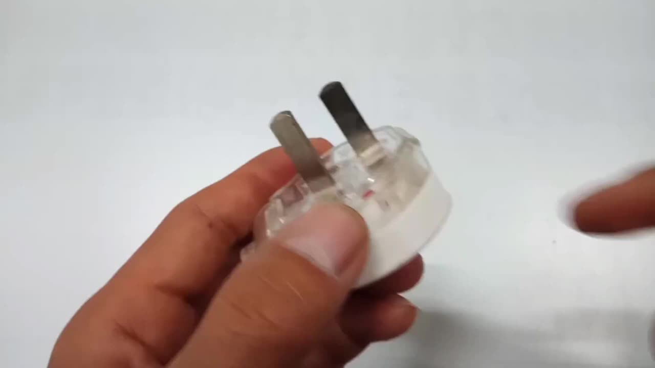 才知道，原來三孔插頭里接一根線，它的使用價值翻幾倍，漲知識了#硬聲創作季 