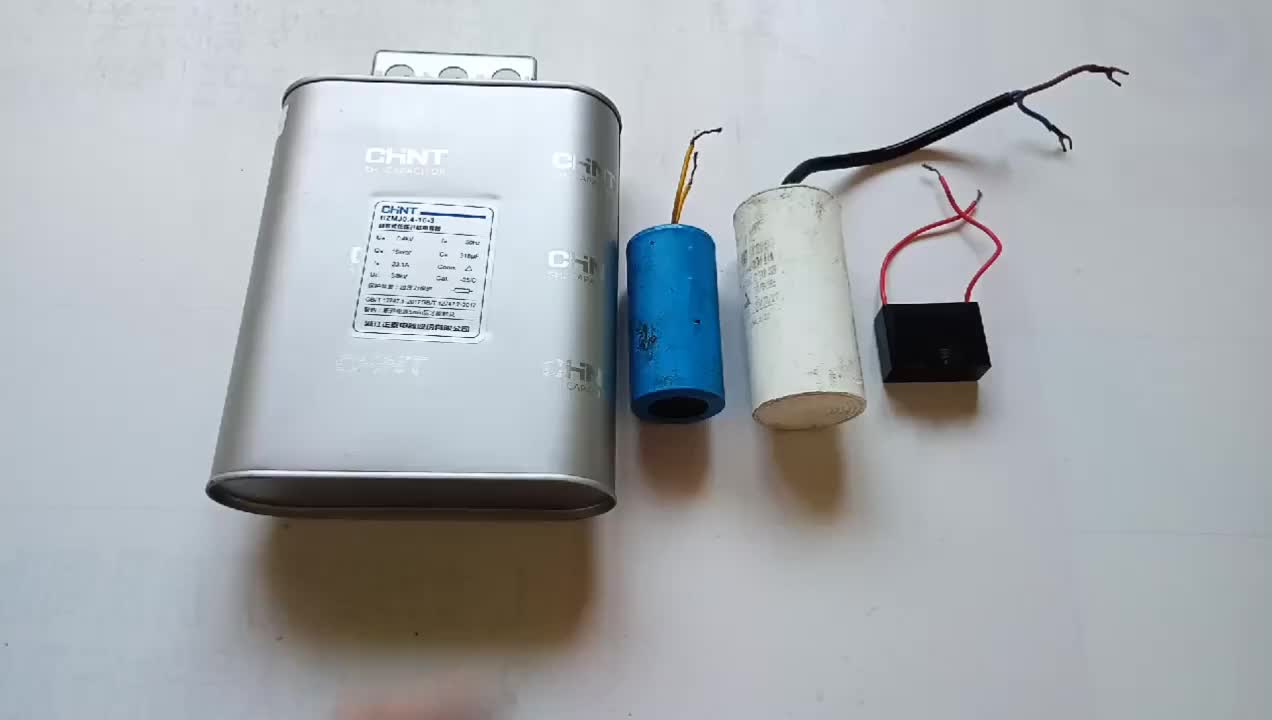 大容量電容怎么放電？很多人都做錯了，原來一個白熾燈就輕松解決#硬聲創作季 