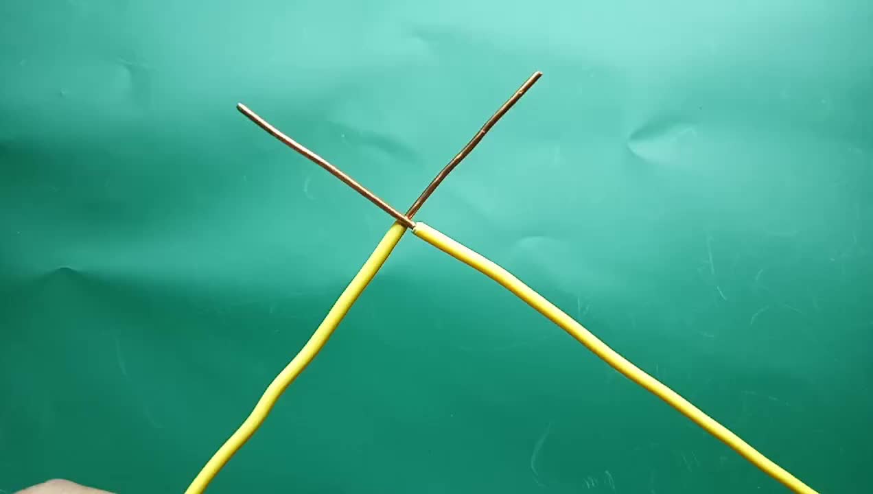 電線接頭絕活，2根硬線對接這樣接，專業牢固又安全美觀#硬聲創作季 