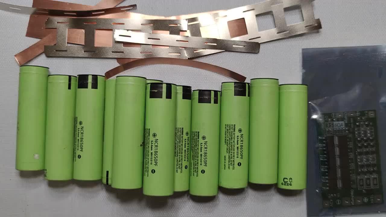 怎樣用12節18650組裝一個12伏電源還不會的速度收藏啊！#硬聲創作季 