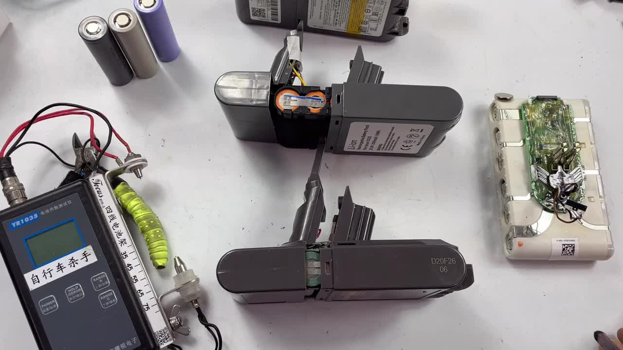 做工拉跨而且還虛標3倍第三方戴森吸塵器電池，看老司機怎么維修#硬聲創作季 