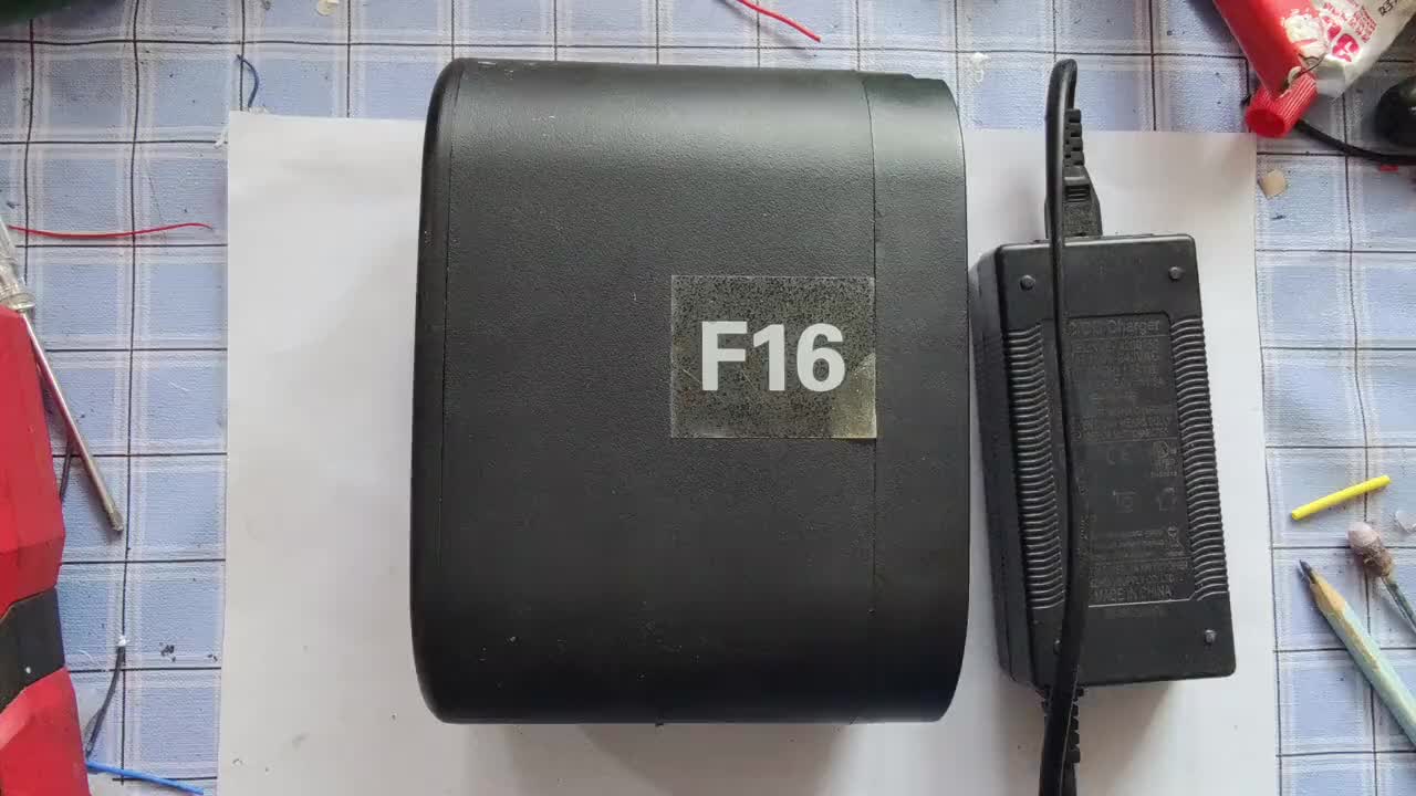 維修鋰電池操作不當手居然被燒了，老師傅的我今天也失手了！#硬聲創作季 