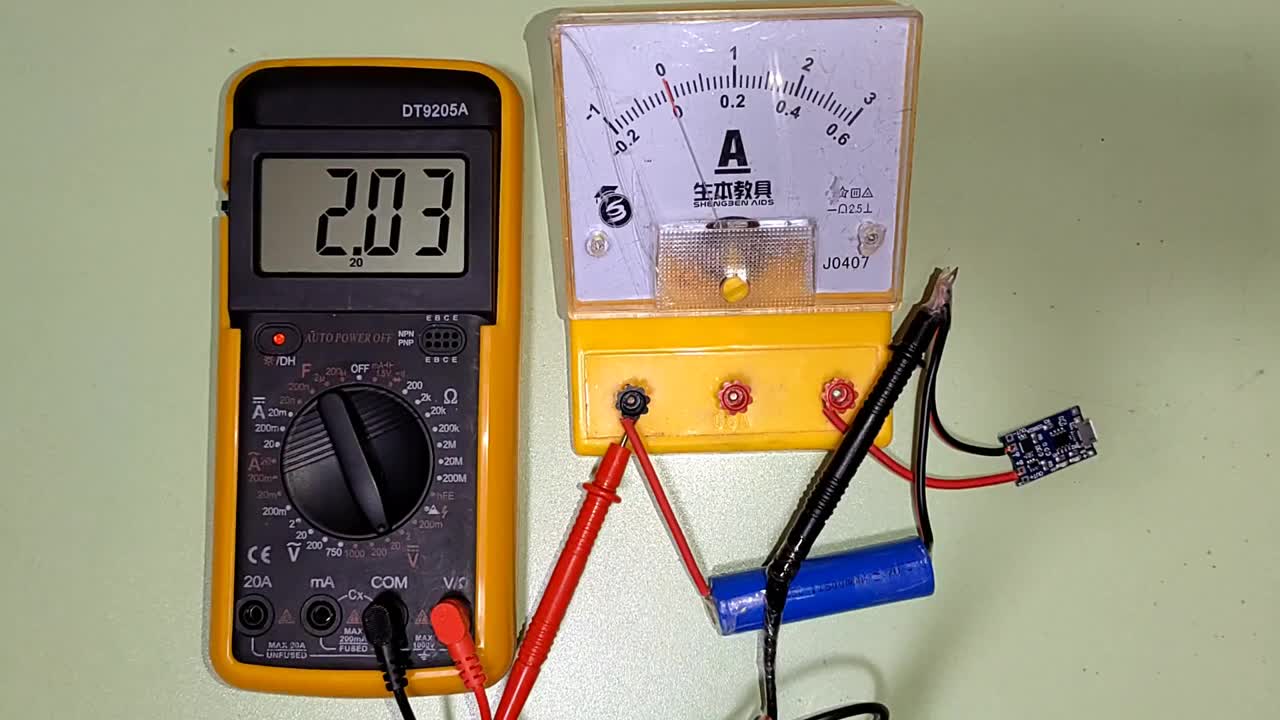 5V的电压是如何给3.7V锂电池充电的？这个视频告诉你电池充电过程#硬声创作季 