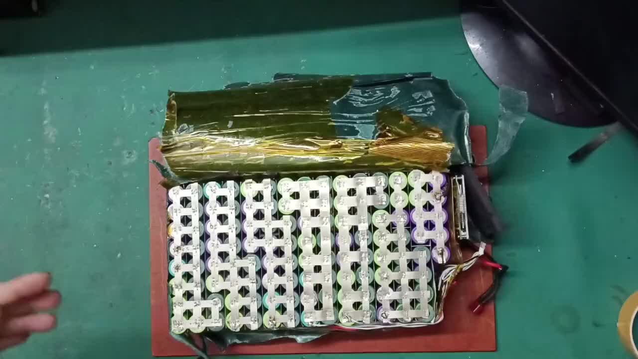 代駕小哥抽拉式異形鋰電池電芯壞了怎么維修，現(xiàn)場(chǎng)拆換解說給您看#硬聲創(chuàng)作季 