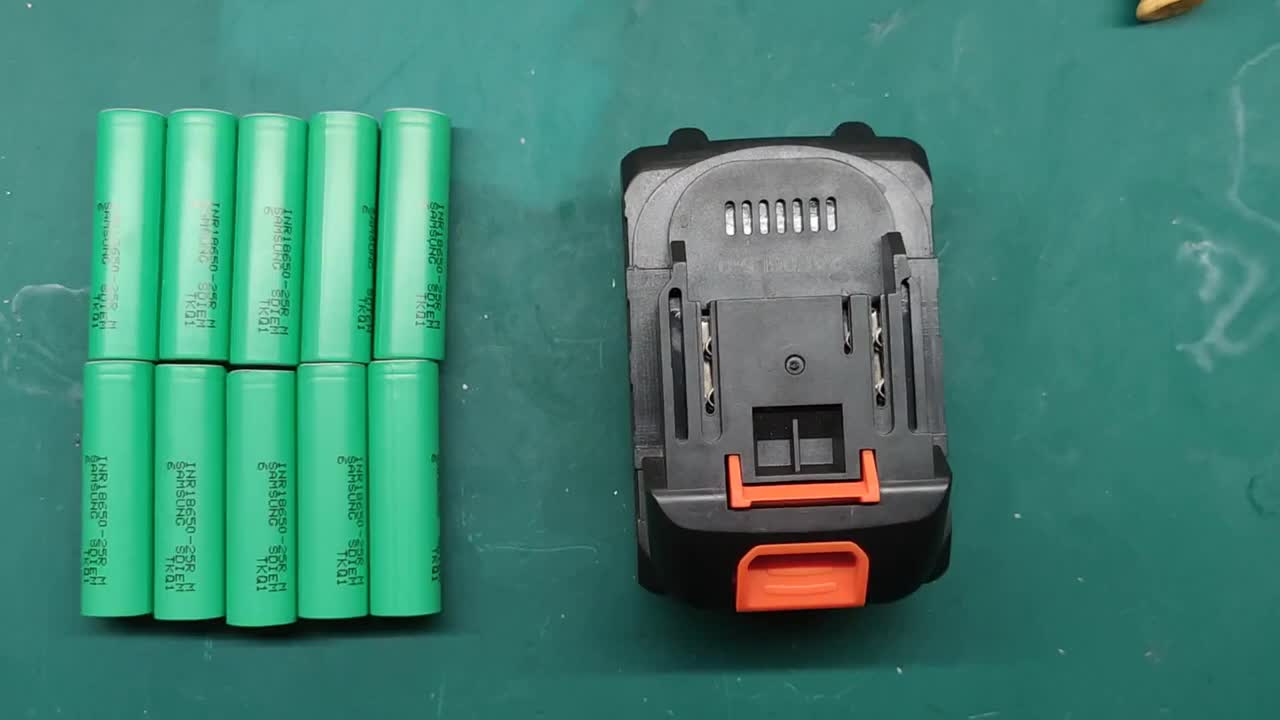 這個電池太另類了，險些就翻車，換完電池以后主板還是壞的，看我一分錢不花完美修復它#硬聲創作季 