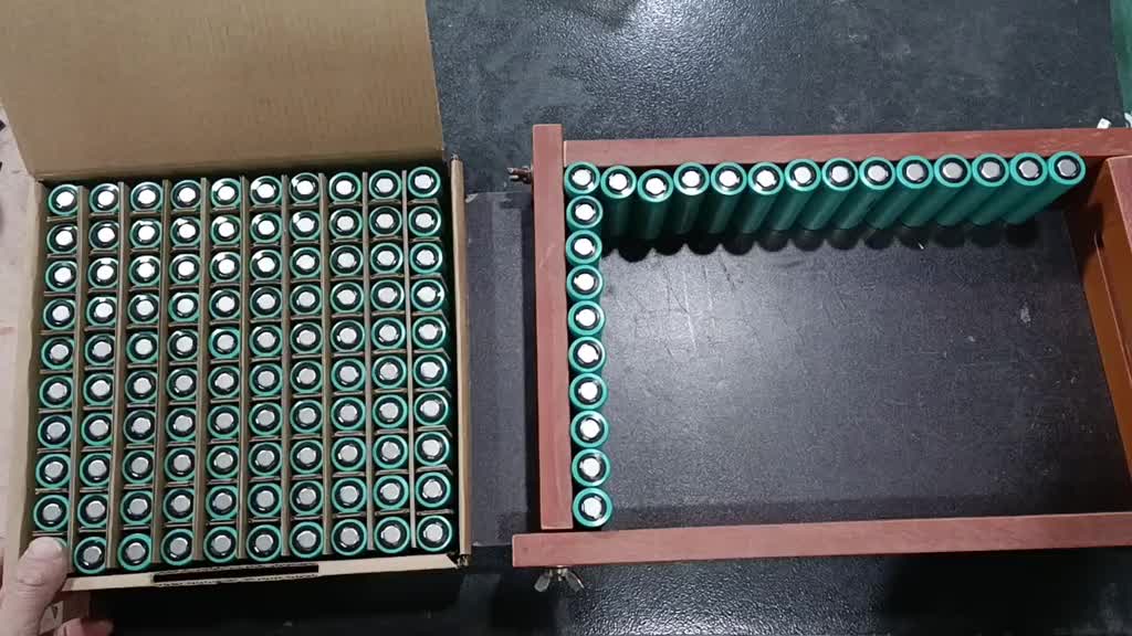#硬聲創(chuàng)作季   用140個全新A品18650電芯做一組48v25ah鋰電池，代駕師傅的專有設(shè)計(jì)，只為跑的更遠(yuǎn)