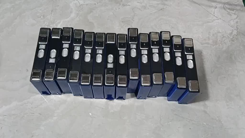 #硬聲創作季  用14個大單體做一組48v50ah鋰電池，不僅能定位，還可以遠程斷電