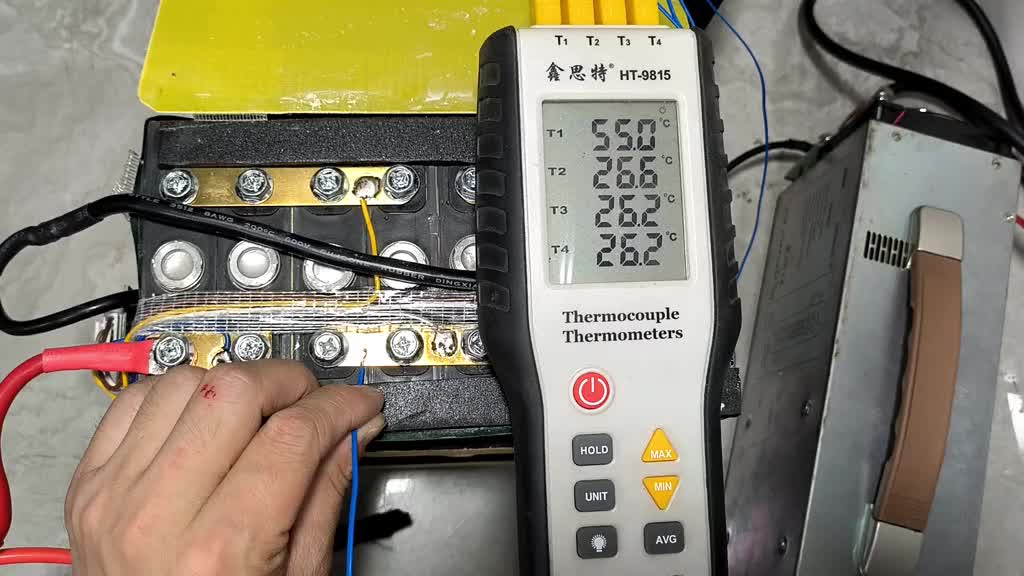 #硬聲創作季  自駕游8個月就用壞了的鋰電池，存不住電，拆開更是發現大問題