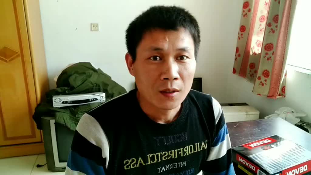 #硬聲創作季   為了搞修理，農村小伙咬了咬牙又買了一把鋰電鉆