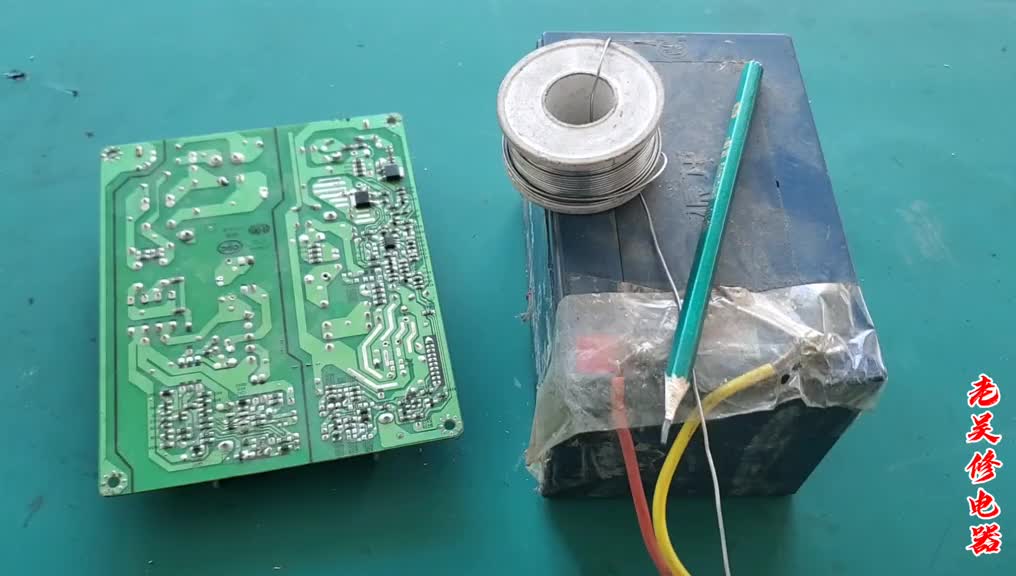 #硬聲創(chuàng)作季   鉛筆纏上兩根線，通電后秒變電烙鐵，沒見過，小伙帶大家見識一下