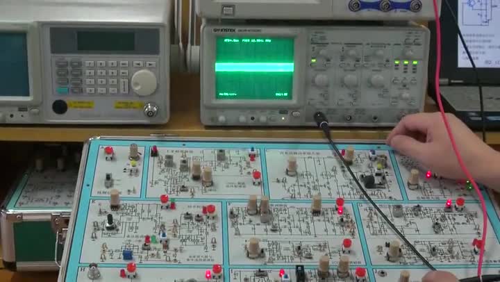 電路：LC三點式正弦波振蕩器“操作演示視頻(2)#電路知識 