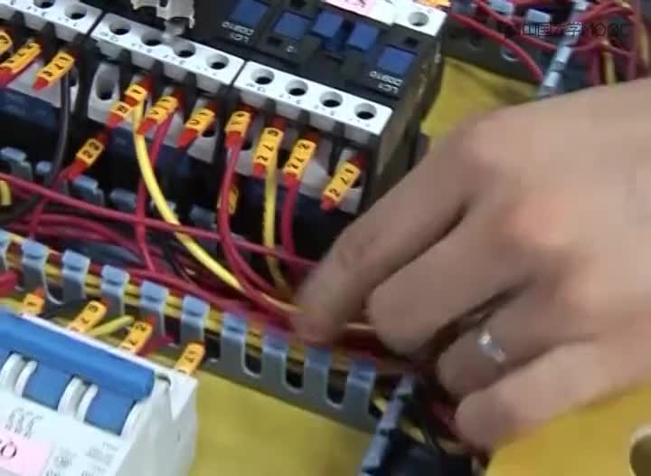 電氣控制：2減壓起動控制之控制電路的連接(2)#電氣控制 