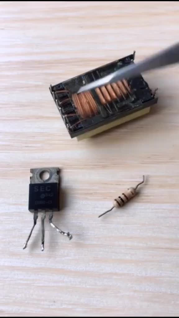 簡單的電弧打火雞制作·23#電子 