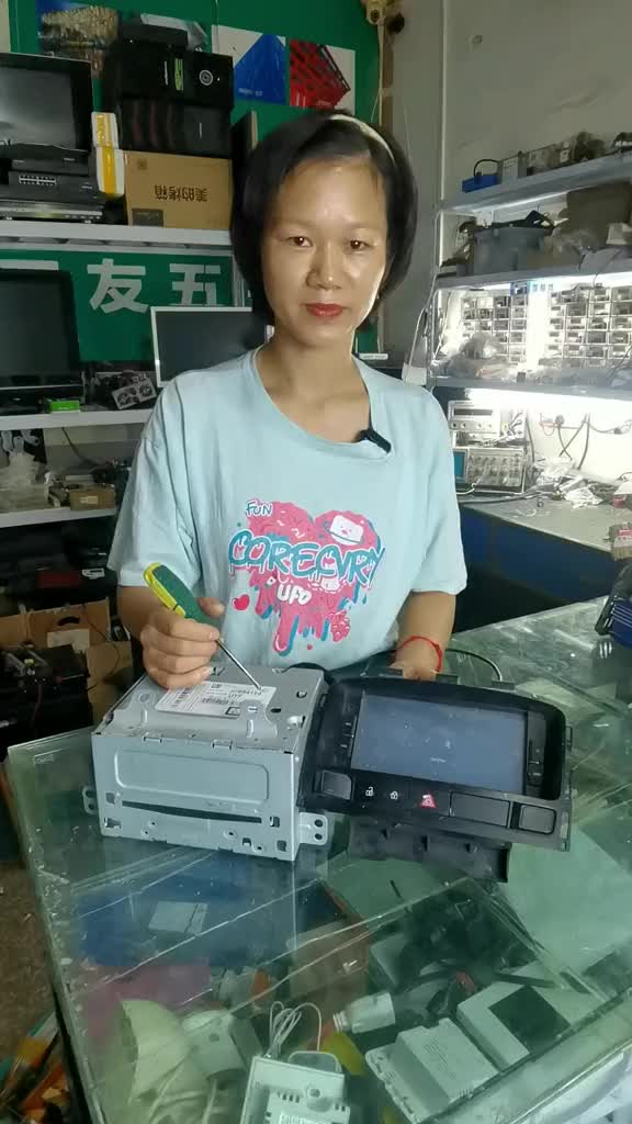 深夜維修費師傅！#汽車中控維修#電焊機維修 #工業電路板維修 #激光電源維修 #芯片級維修 ##硬聲創作季 