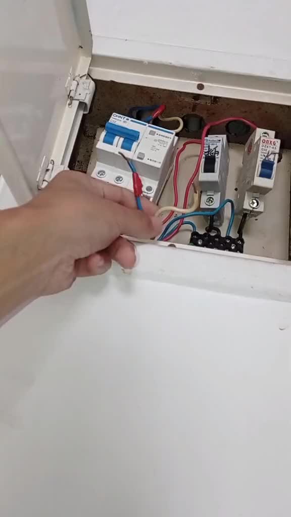 房子電路不怕老，就怕電路接頭不好找#電工 #硬聲創作季 