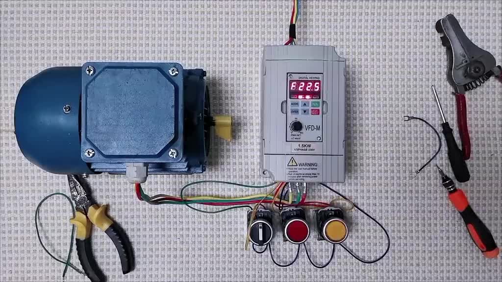變頻器外接按鈕控制主頻率設置方法#零基礎學電工 #變頻器 #電工知識 #電工知識分享#硬聲創作季 