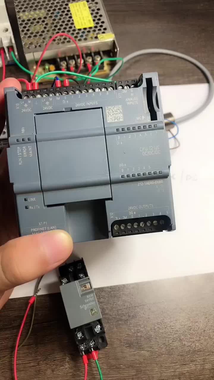 PLC輸出怎么接線？ #電工 #PLC #plc編程#硬聲創(chuàng)作季 