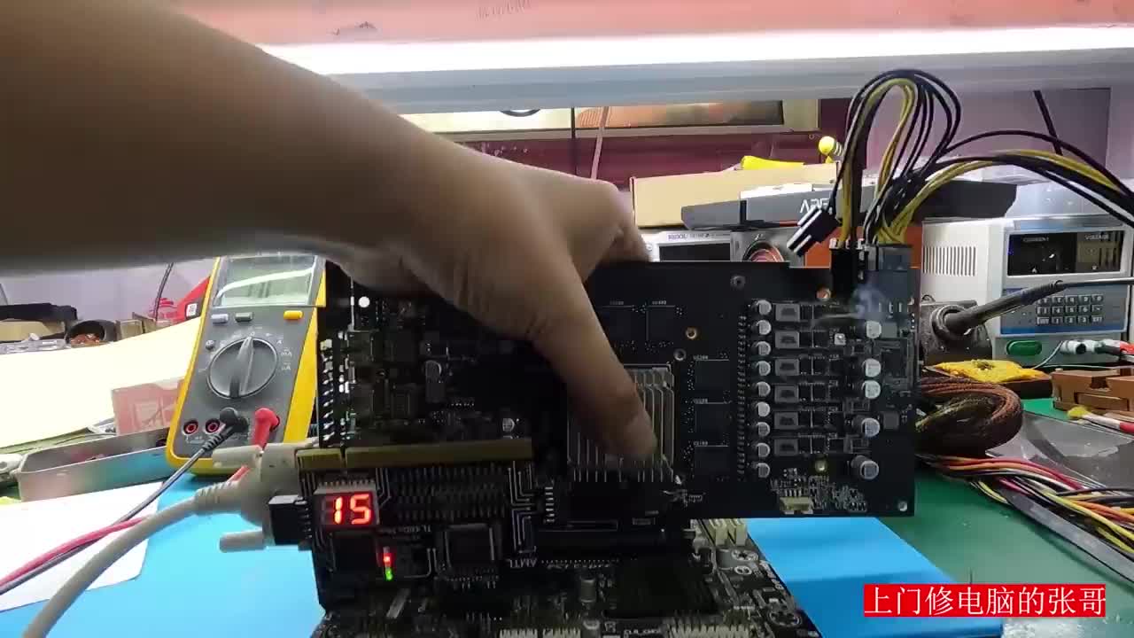 顯卡維修又翻車了售后放了半個月的華碩RX590顯卡寄到我這里維修現(xiàn)場插電起火了#硬聲創(chuàng)作季 