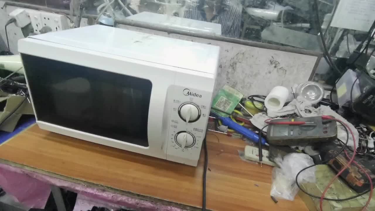 美的微波爐插上電沒任何反應。從控制電路入手一下就找到故障部位#硬聲創(chuàng)作季 