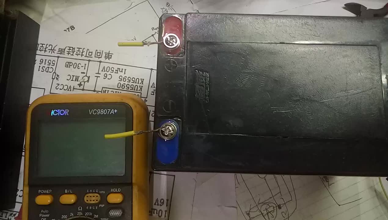 簡便方法測試電池容量的實例，看完就會了解電池放電中的一些常識#硬聲創作季 