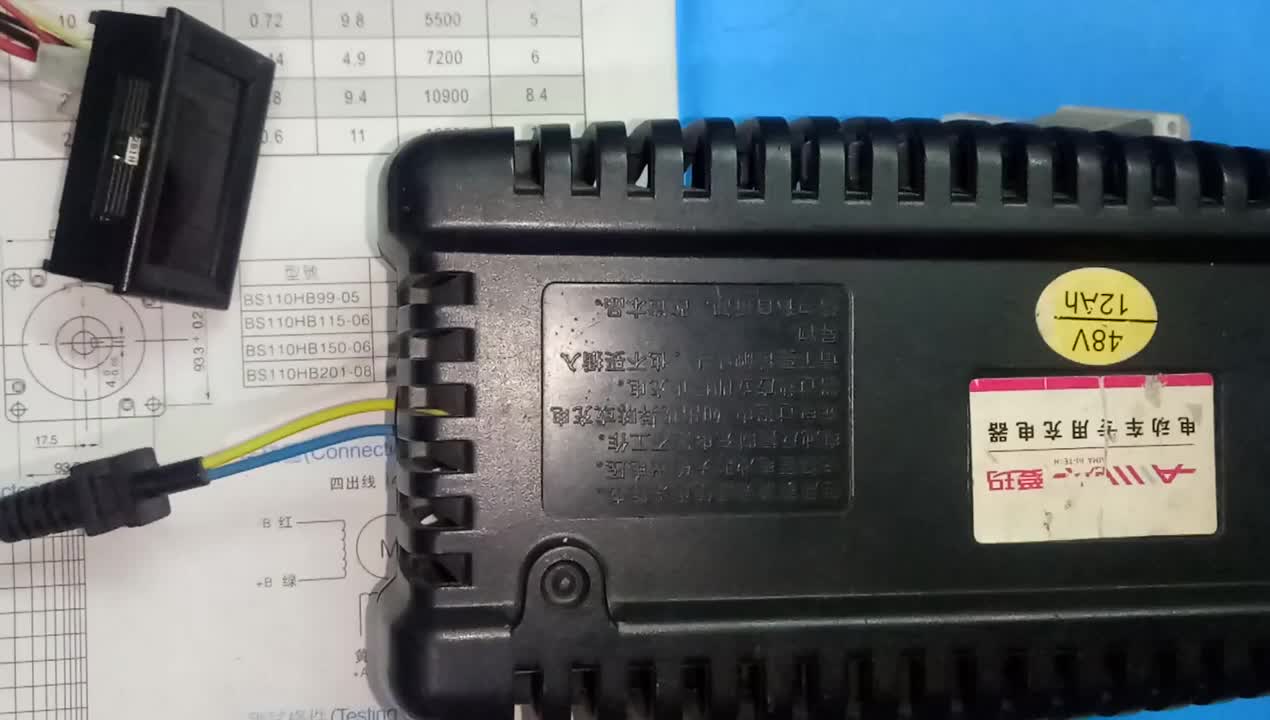 充電器加裝數(shù)顯電壓電流表，簡(jiǎn)單方便又不會(huì)搞錯(cuò)的方法#硬聲創(chuàng)作季 