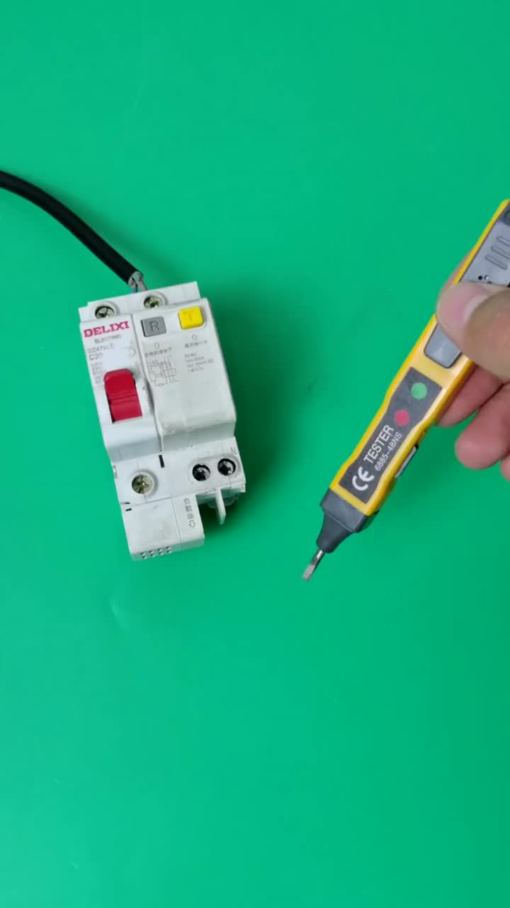 漏電保護器跳閘后火線零線都有電為什么呢#電子 