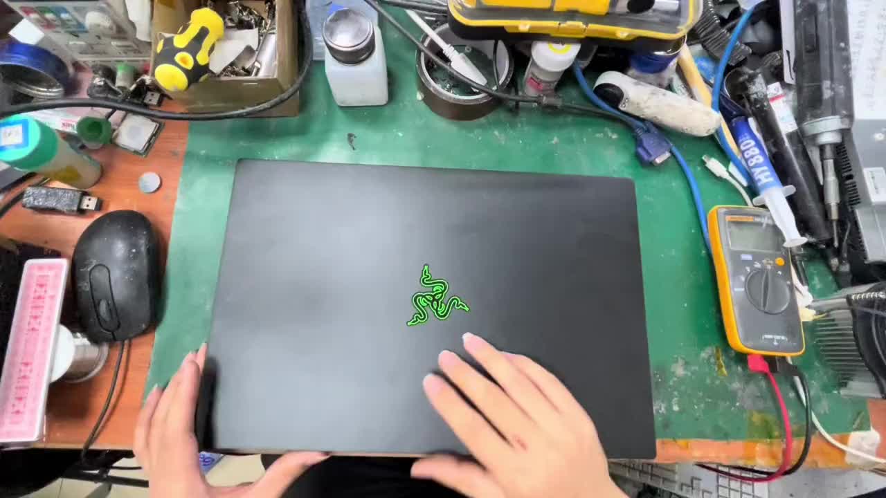 帥哥送修雷蛇利刃筆記本，全程觀摩，現(xiàn)場實操一波操作，結(jié)局感人 #芯片級維修 #筆記本維修 #顯#硬聲創(chuàng)作季 