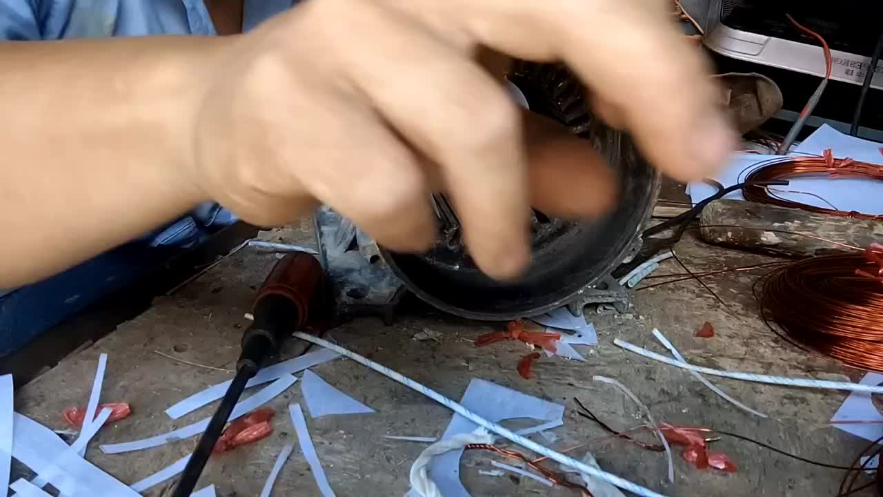 電動機線圈維修中。 #修電機#硬聲創作季 