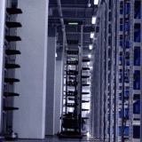 多台料箱机器人-海康机器人助力转转打造智能仓储