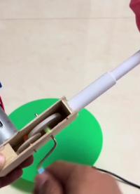 低成本能用系列，diy一个手摇式台灯，晚上停电再也不慌了#小发明 #手工diy #高性能实用工具 