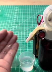 低成本系列，diy一个自动手消机，强迫症表示很舒服#小发明 #diy #男人的玩具 #动手能力 #电子电工  