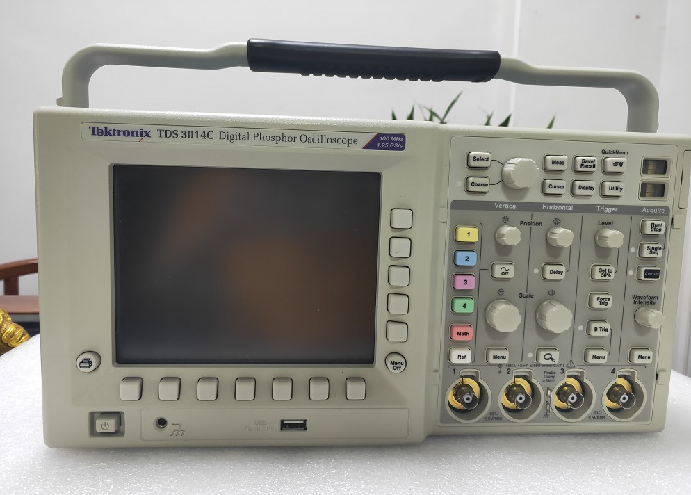 <b class='flag-5'>Tektronix</b>泰克<b class='flag-5'>TDS</b>3014C<b class='flag-5'>示波器</b>