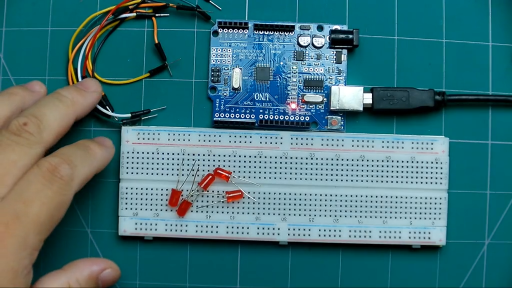 第38期《Arduino入门》跬步篇 05：不同亮度的流水灯