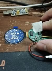 #單片機 #pcb設計 #ESP32 #電子表 
抄個表玩玩