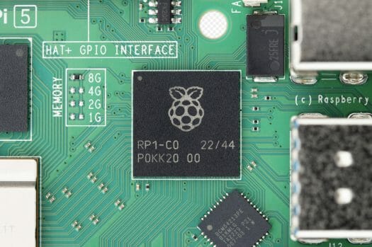 树莓派发布Broadcom BCM2712 <b class='flag-5'>CPU</b>和<b class='flag-5'>Raspberry</b> <b class='flag-5'>Pi</b>内部设计的RP1芯片处理I/O