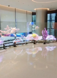 在浩瀚的宇宙中，每一顆星星都是一個(gè)故事每一束光都承載著夢(mèng)想而今，有一種技術(shù)，能將星光與夢(mèng)想變?yōu)楝F(xiàn)實(shí)LED全息屏