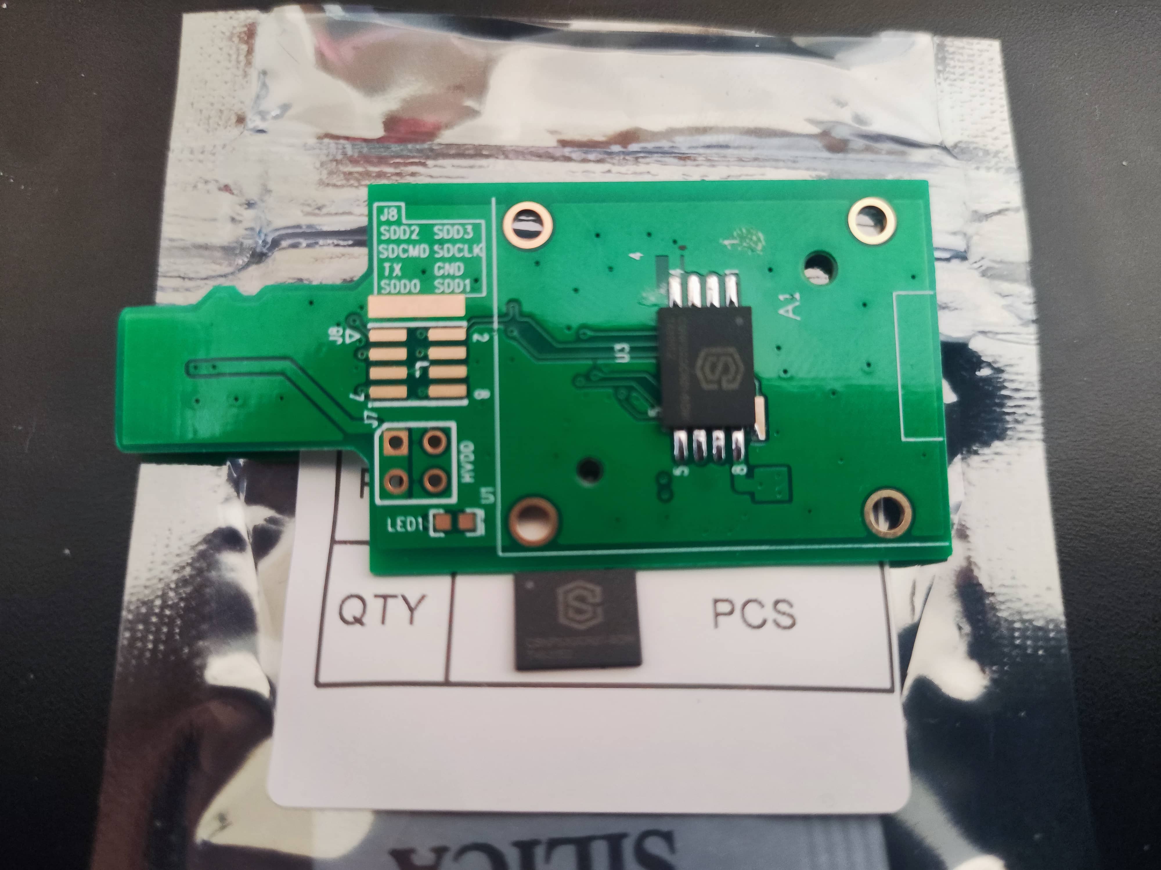 转接板+NAND.jpg