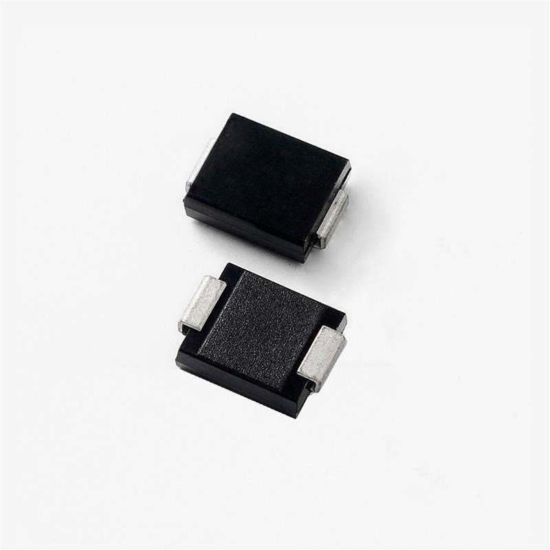 <b class='flag-5'>首</b><b class='flag-5'>款</b>采用 DO-214AB <b class='flag-5'>緊湊型</b>封裝的 2kA 保護晶閘管