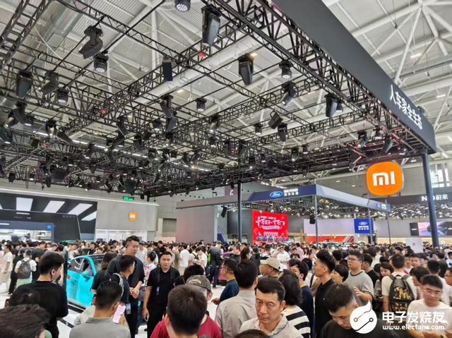 粤港澳大湾区车展激战：余承东定“安全王者”目标，豪华车争霸赛开启