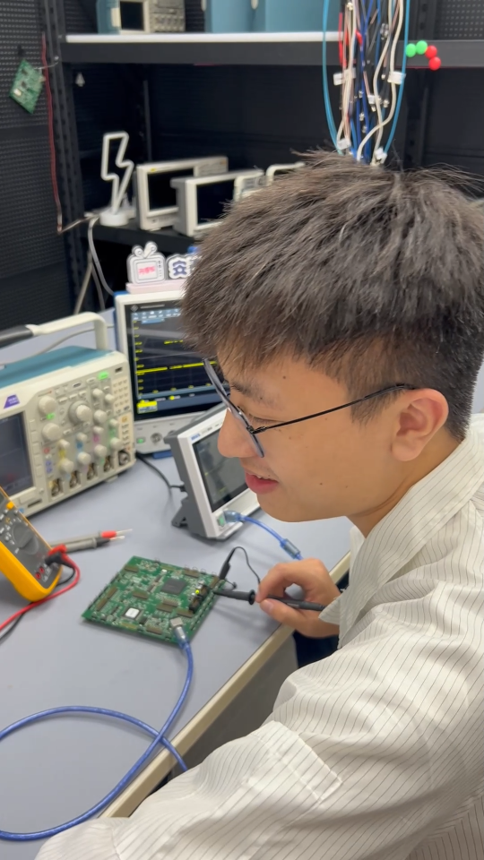誒？師傅說我是焊板子天才！#天才 #天才工程師 #pcb設計 #電路知識 #電路設計 