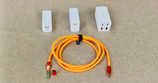 Source 主控芯片 + Sink 取電芯片組合：高性價比 PD 快充全鏈路解決方案