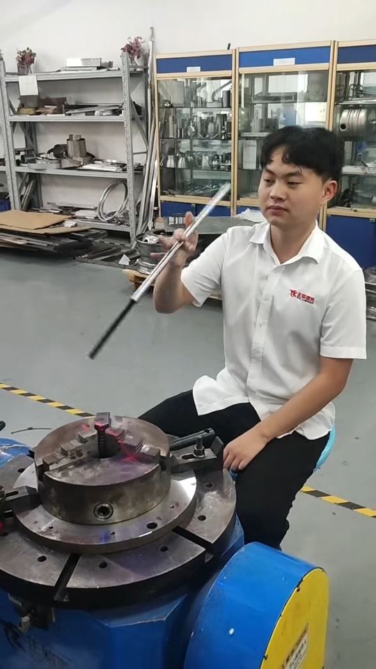 3000W機(jī)器人五金制品激光焊接機(jī)?。?！#激光焊接設(shè)備 #機(jī)器人激光焊接機(jī) #源頭廠家 #非標(biāo)定制 