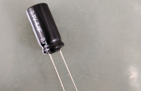 用超級電容代替電池的作用