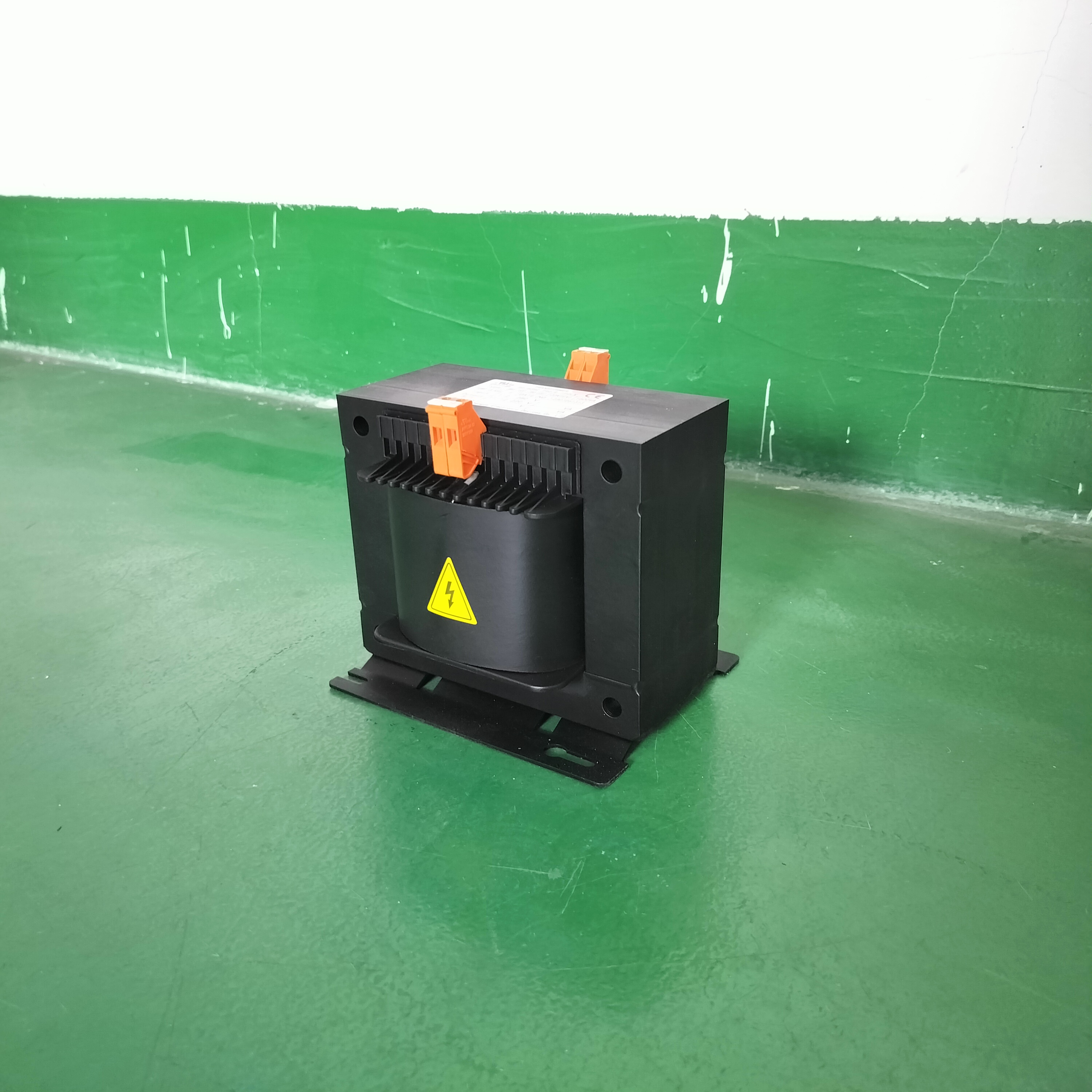 <b class='flag-5'>卓</b><b class='flag-5'>爾</b><b class='flag-5'>凡</b> <b class='flag-5'>480V</b> <b class='flag-5'>變</b> <b class='flag-5'>380V</b> UL <b class='flag-5'>變壓</b>器，如何突破墨西哥DOE 能效標準與工業(yè)<b class='flag-5'>設備</b>電壓適配雙重門檻？