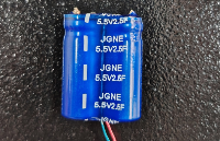 超級(jí)電容與蓄電池的區(qū)別在哪